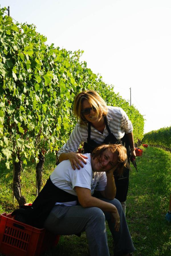Agriturismo Il Gioco Dell'Oca Бароло Экстерьер фото