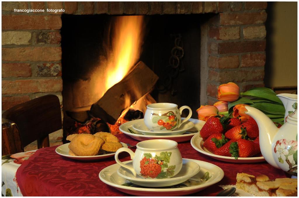 Agriturismo Il Gioco Dell'Oca Бароло Экстерьер фото